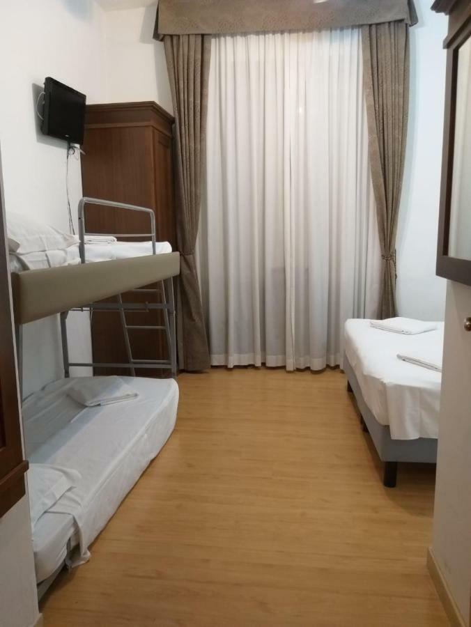 Guesthouse Alex II روما المظهر الخارجي الصورة