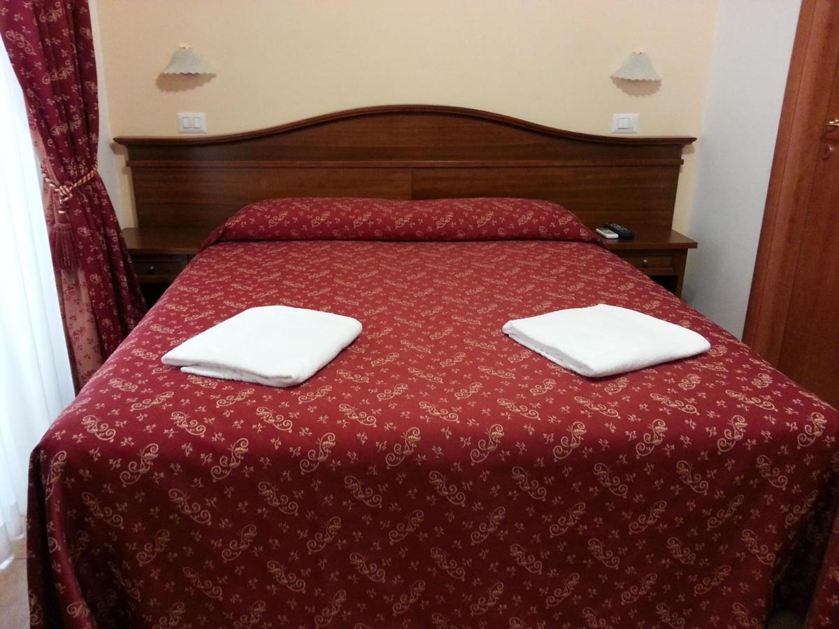 Guesthouse Alex II روما المظهر الخارجي الصورة